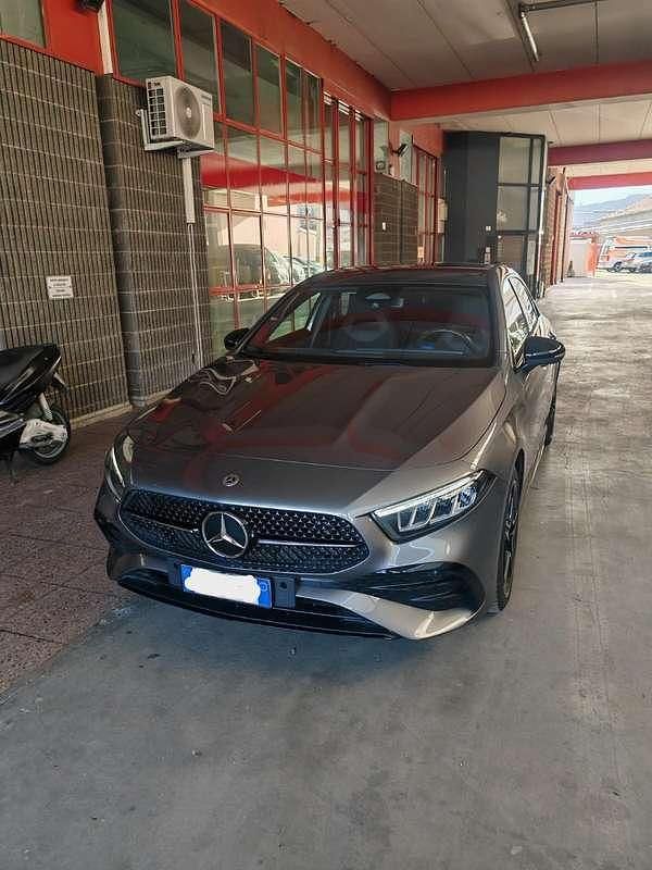Usata Mercedes A250 Advanced Plus 218 CV (160 kW) 2023 Grigio Berlina