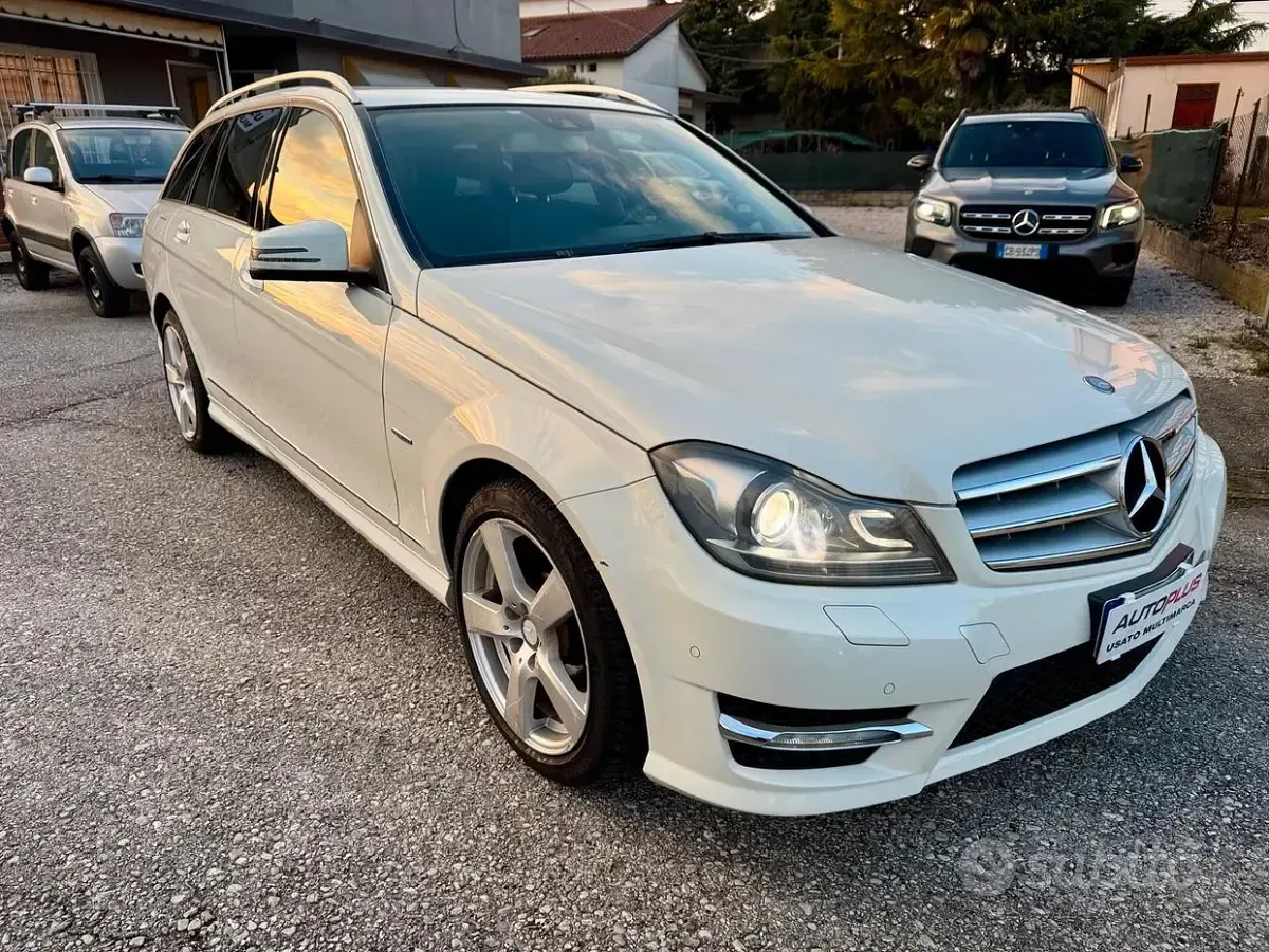Usata Mercedes C220 AMG 170 CV (125 kW) 2012 Bianco Station wagon