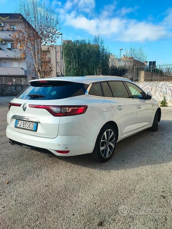 Usata Renault Mégane GrandTour Bose Edition 110 CV (80 kW) 2017 Bianco Station wagon