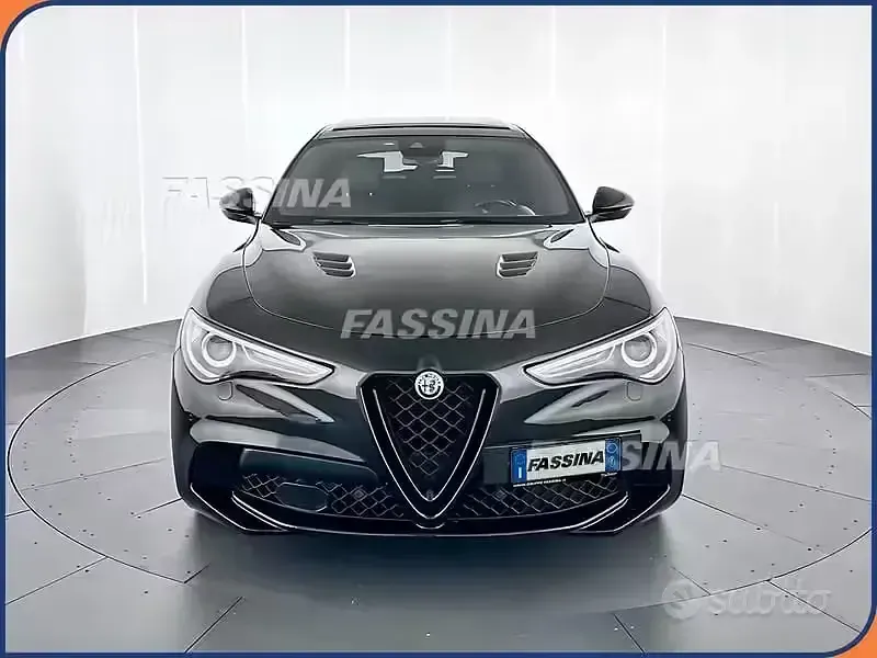 Usata Alfa Romeo Stelvio Quadrifoglio 510 CV (375 kW) 2022 Nero SUV