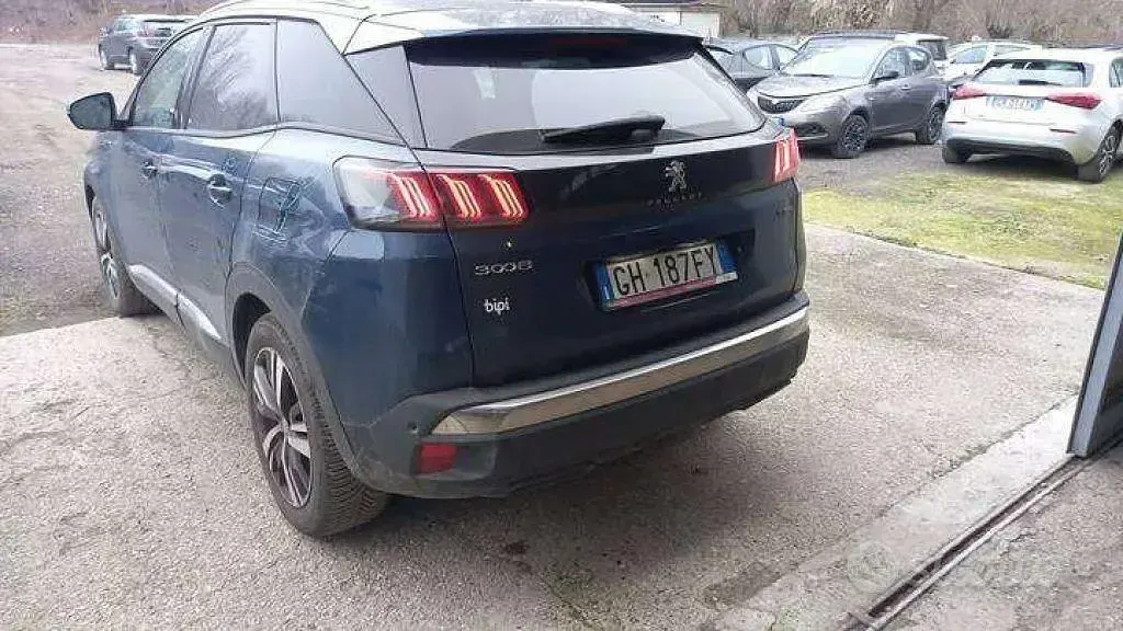 Usata Peugeot 3008 Allure 181 CV (133 kW) 2021 Blu/azzurro SUV