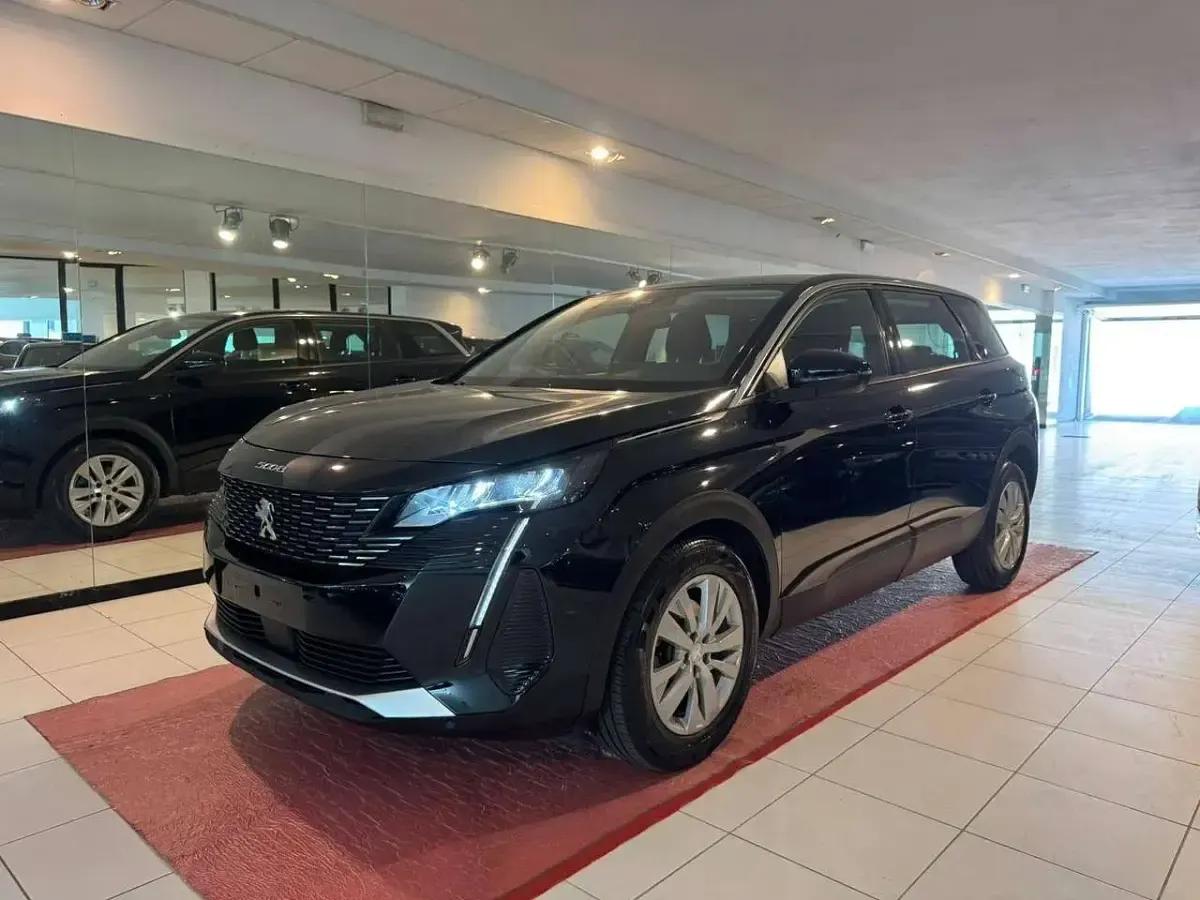 Usata Peugeot 5008 S 131 CV (96 kW) 2021 Nero SUV