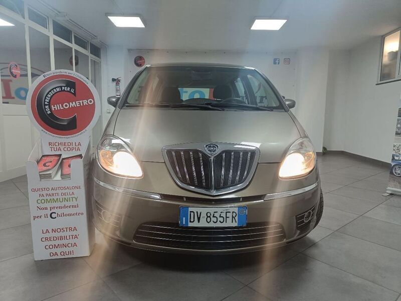 Usato 2009 Lancia Musa 1.4 Benzin 95 CV (4.490 €)