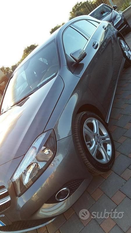 Usata Mercedes A180 109 CV (80 kW) 2015 Berlina