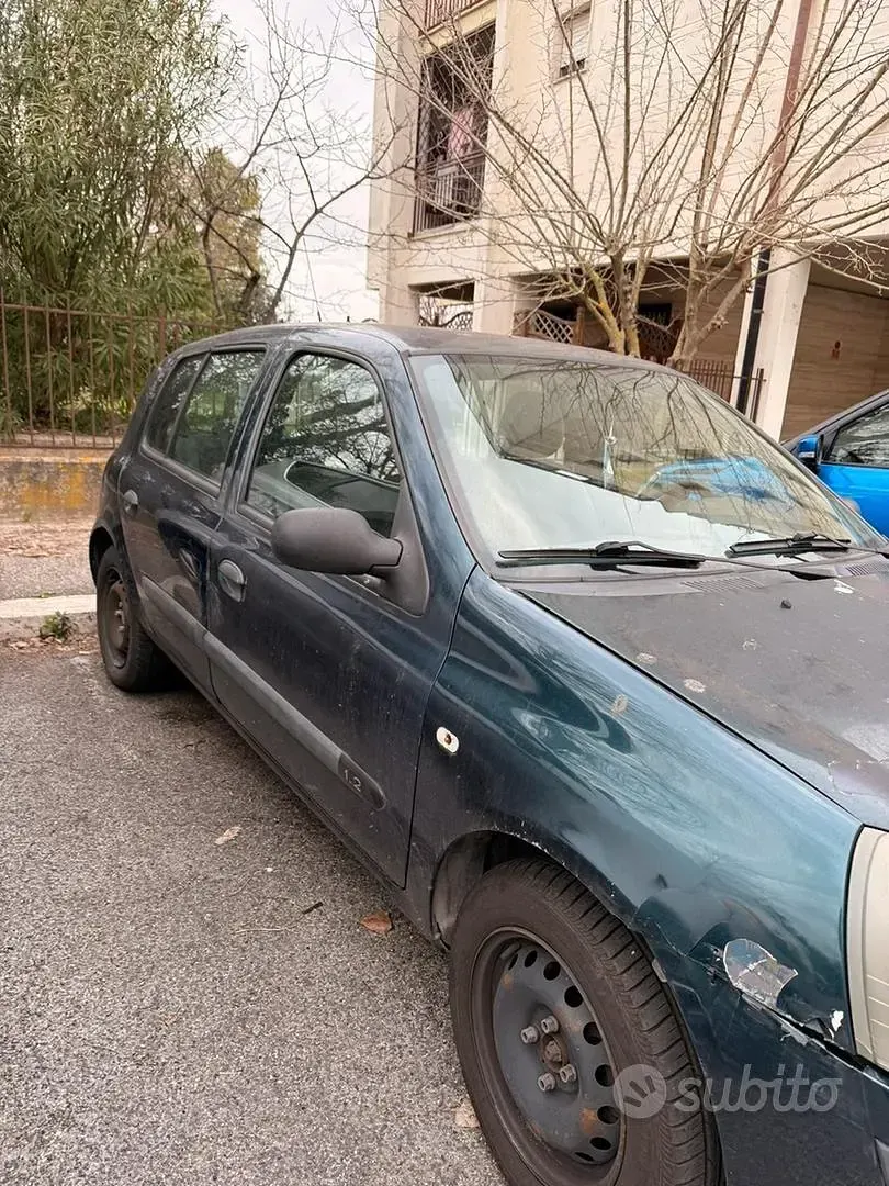 Usata Renault Clio 75 CV (55 kW) 2005 Verde Utilitaria