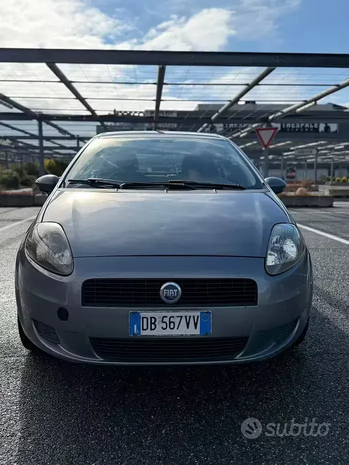 Usata Fiat Grande Punto Active 77 CV (56 kW) 2006 Grigio Utilitaria