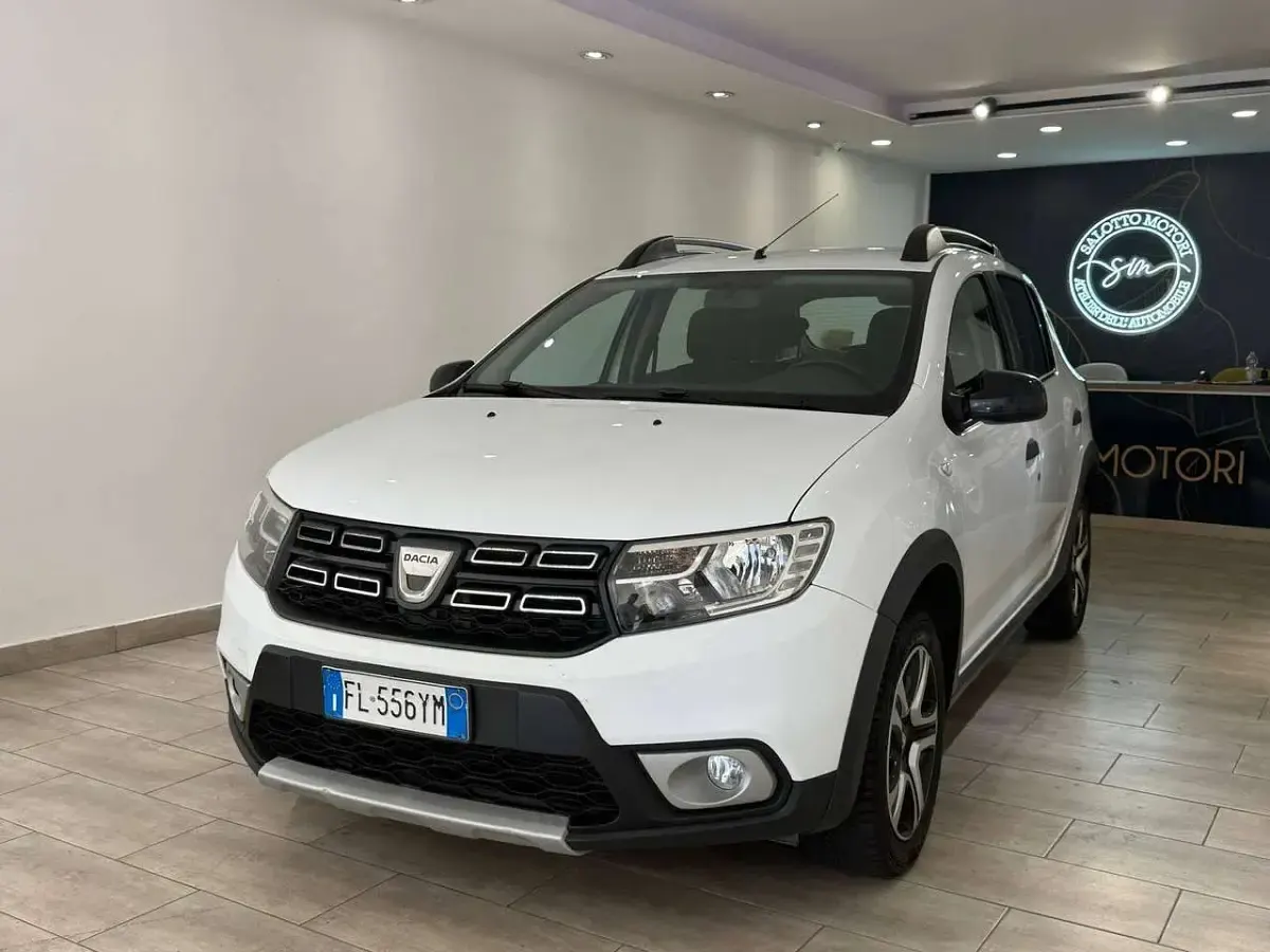 Usata Dacia Sandero Stepway 90 CV (66 kW) 2018 Bianco Berlina