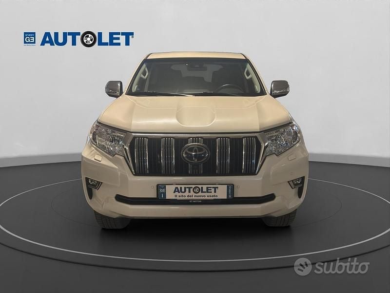 Usata Toyota Land Cruiser Lounge 204 CV (150 kW) 2022 Bianco SUV