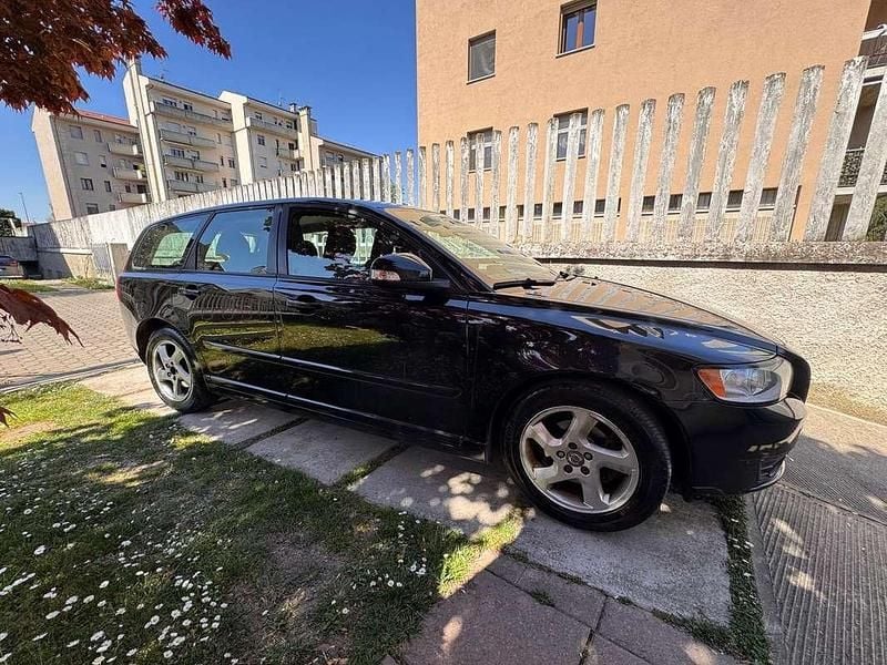 Usata Volvo V50 Plus 114 CV (83 kW) 2011 Nero Station wagon