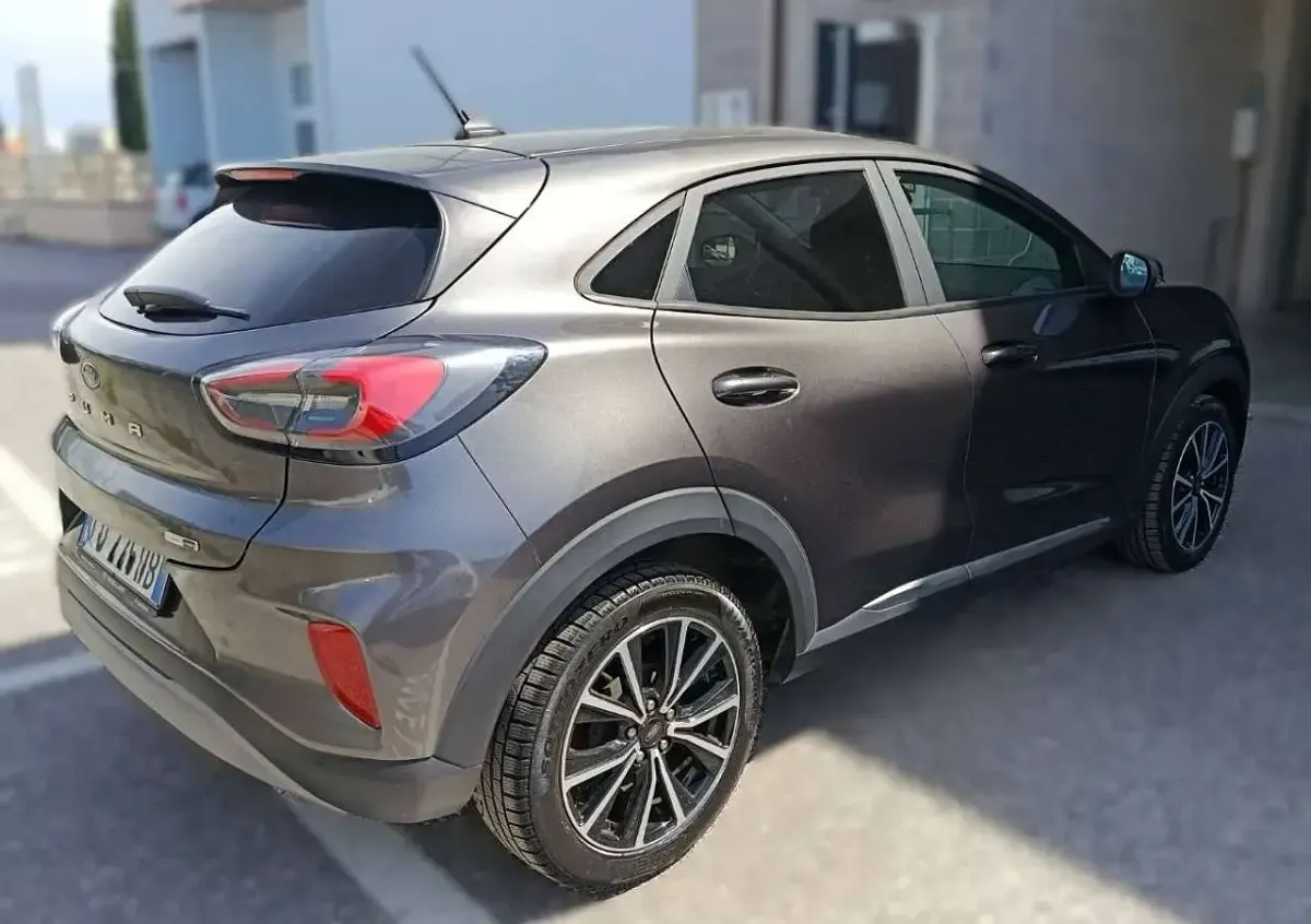 Usata Ford Puma Titanium S 125 CV (91 kW) 2021 Magnetic grey SUV