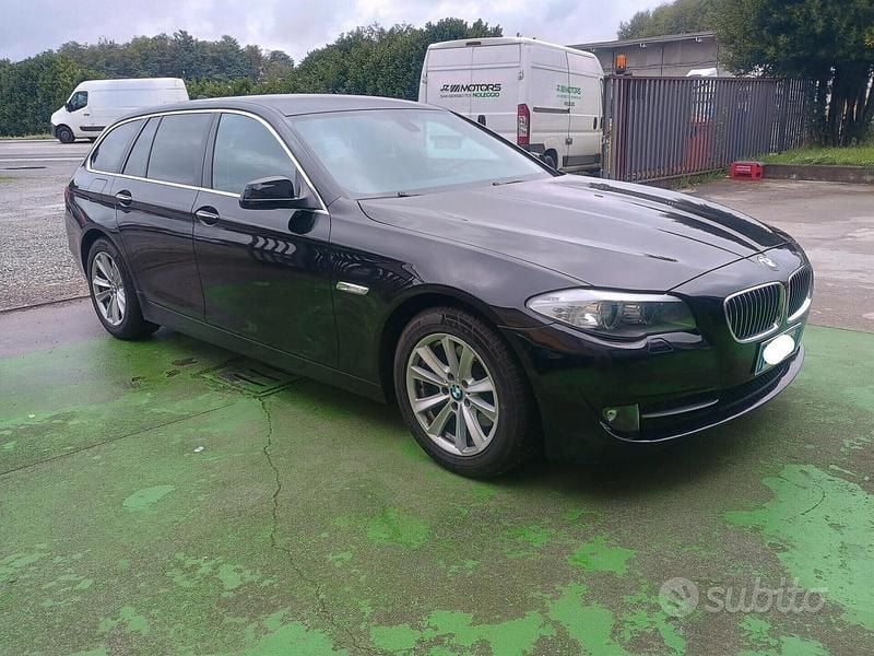 Usata BMW 520 184 CV (135 kW) 2012 Nero Berlina
