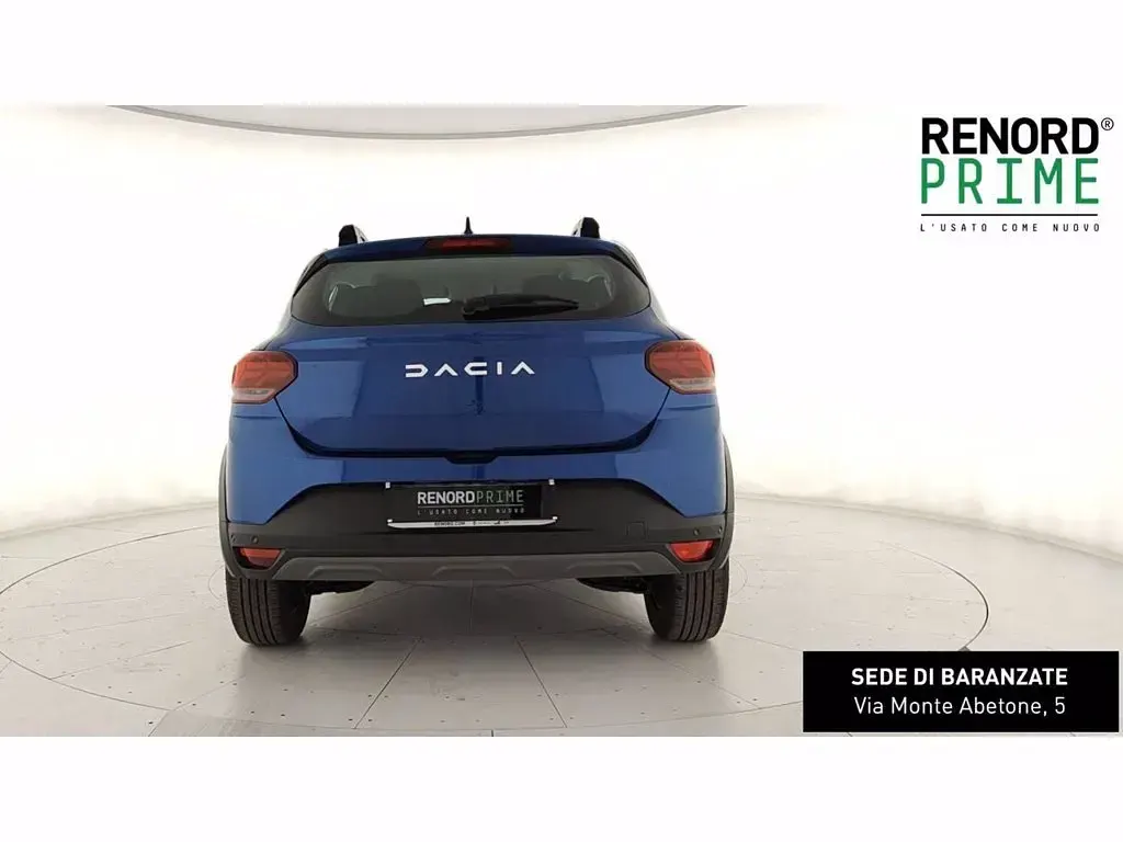 Usata Dacia Sandero Comfort 101 CV (74 kW) 2023 Blu elettrico Berlina