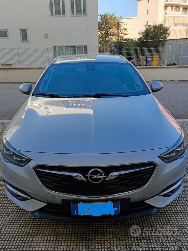 Grigio Usata 2018 Opel Insignia Innovation Station wagon | 8800 € (Buon prezzo) - Immagine 1/4