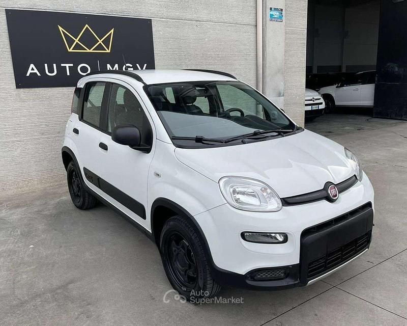 Usata Fiat Panda 4x4 Wild 86 CV (63 kW) 2020 Bianco Utilitaria