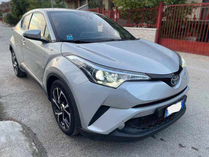 Usato 2018 Toyota C-HR 1.8 El_Benzin 98 CV (15.000 €)