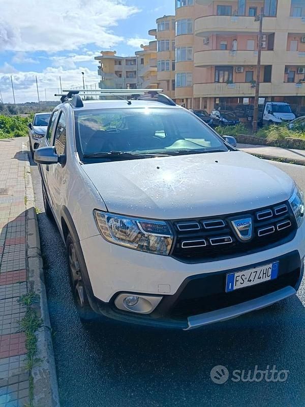 Usata Dacia Sandero Stepway 90 CV (66 kW) 2018 Bianco Berlina