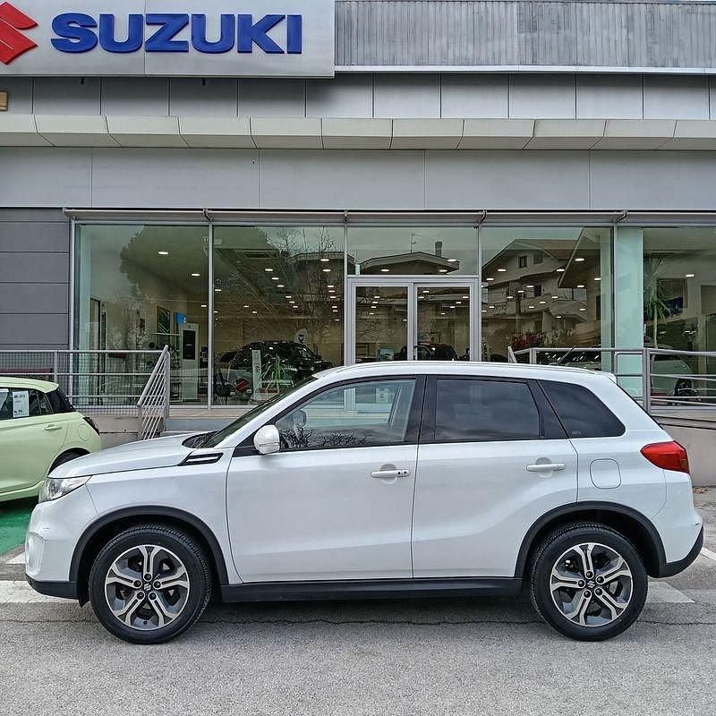 Usata Suzuki Vitara 120 CV (88 kW) 2016 Bianco SUV