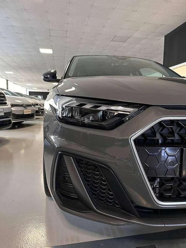 Usata Audi A1 Sportback S-Line 116 CV (85 kW) 2025 Grigio chronos metallizzato Utilitaria