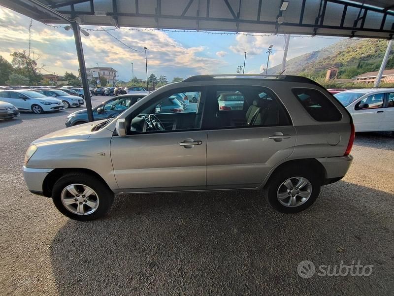 Usata Kia Sportage Active 141 CV (103 kW) 2010 Argento SUV