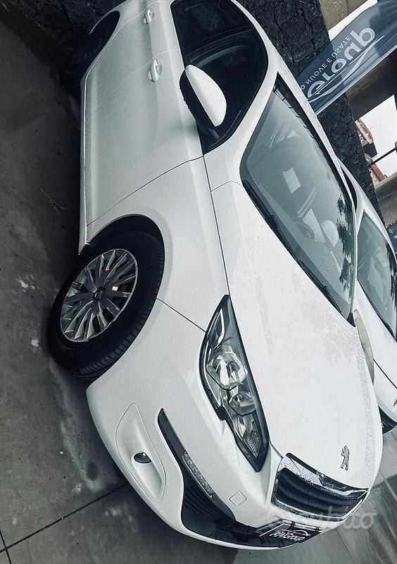 Usata Peugeot 308 Business-Line 92 CV (67 kW) 2014 Bianco Berlina