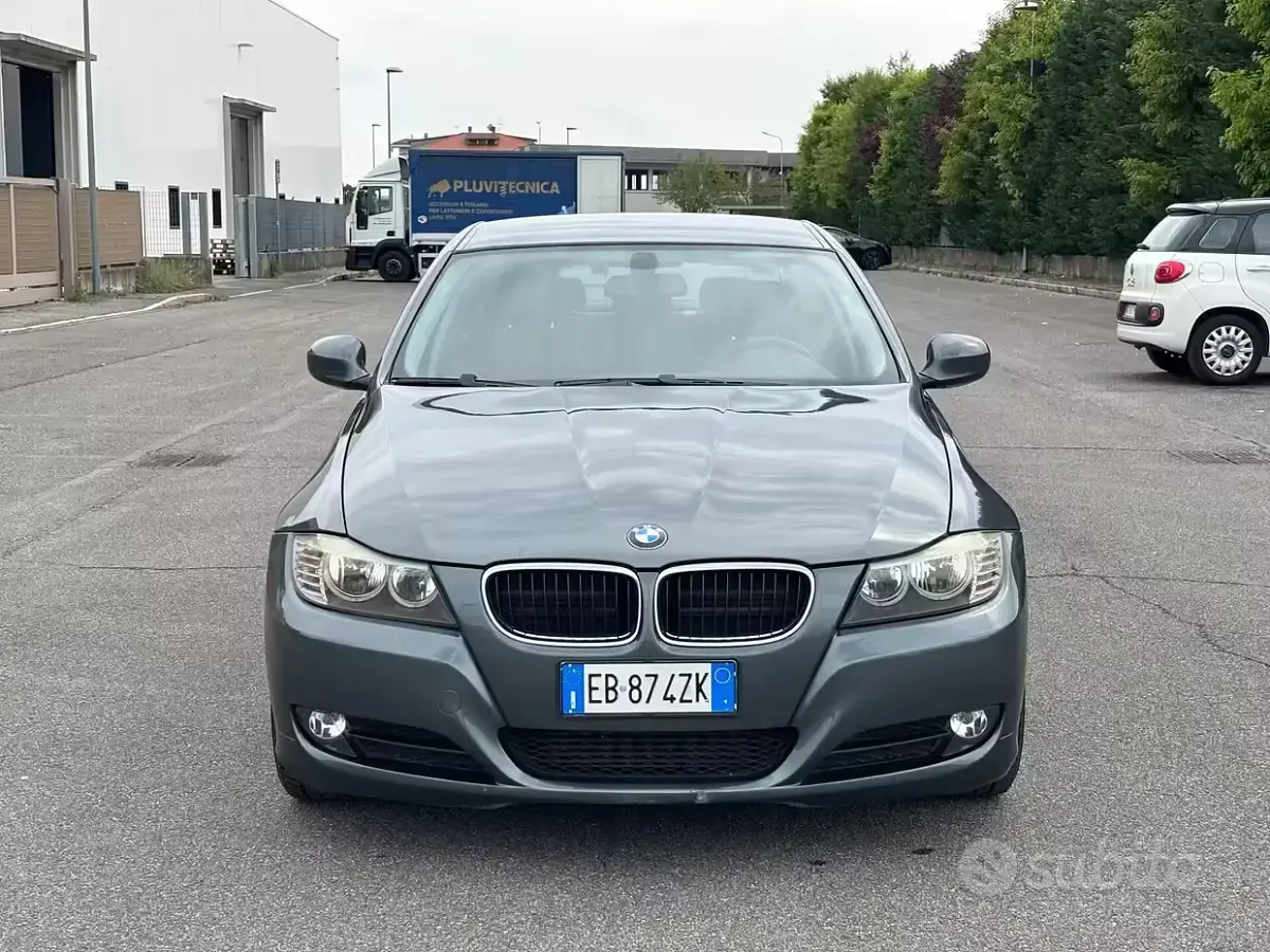 Occasion BMW 320 177 ch (130 kW) 2008 Gris Berline