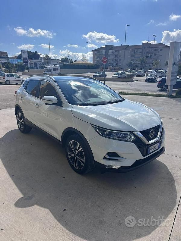 Usata Nissan Qashqai 2018 Bianco SUV