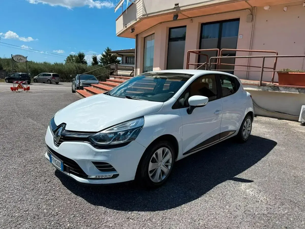 Usata Renault Clio IV Business 90 CV (66 kW) 2019 Bianco Berlina
