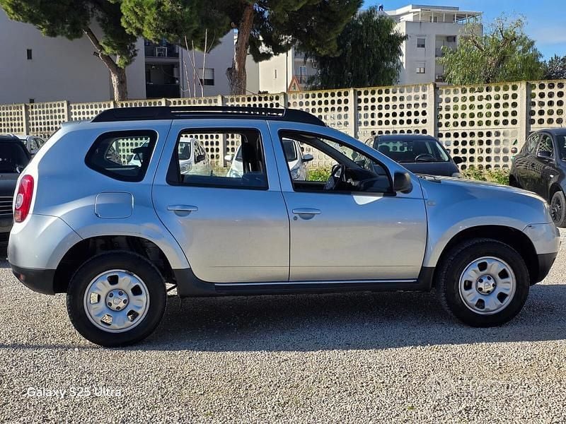 Usata Dacia Duster Lauréate 110 CV (80 kW) 2012 Grigio Station wagon