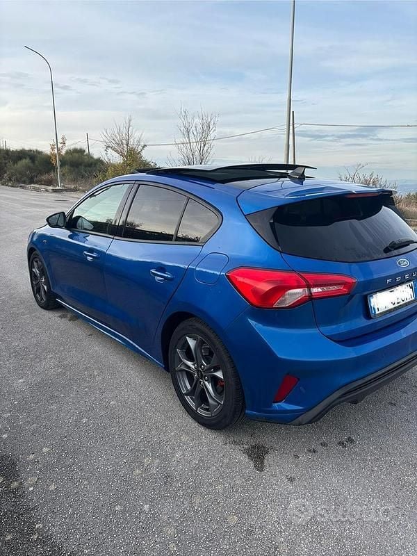 Usata Ford Focus ST-Line 120 CV (88 kW) 2019 Blu Berlina