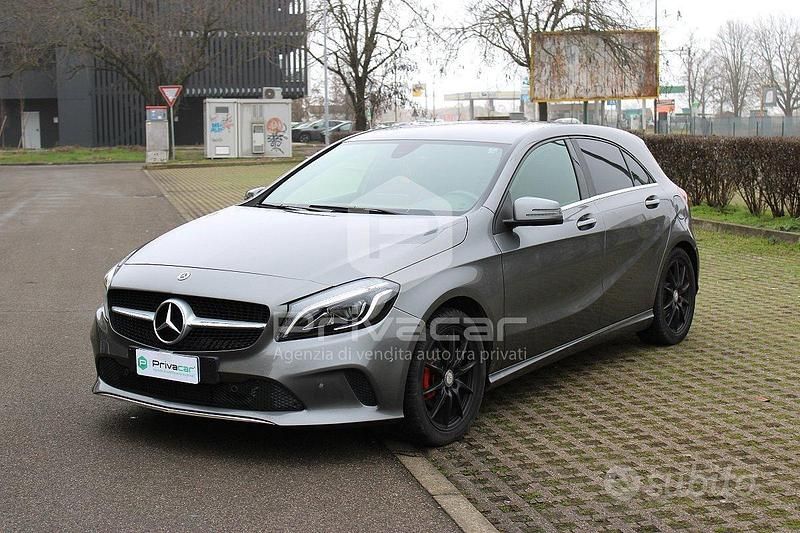 Usata Mercedes A180 109 CV (80 kW) 2017 Grigio Utilitaria