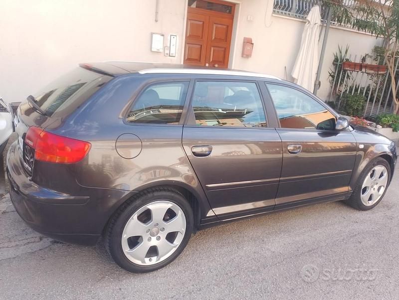 Usata Audi A3 140 CV (102 kW) 2005 Grigio Utilitaria