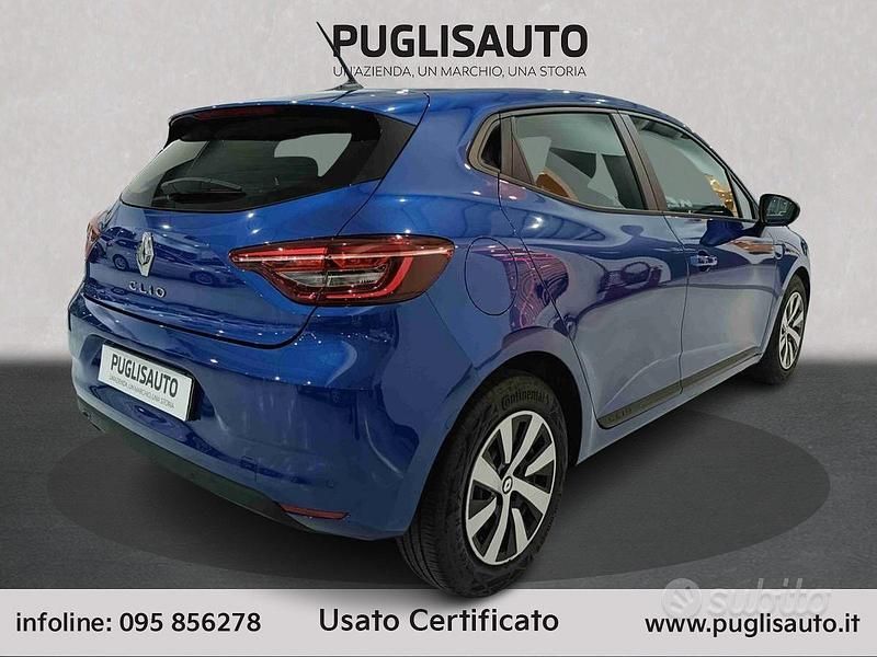 Usata Renault Clio V Equilibre 101 CV (74 kW) 2023 Blu Berlina