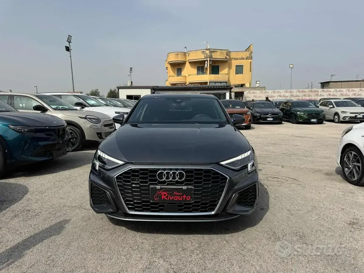 Usata Audi A3 Advanced 150 CV (110 kW) 2024 Grigio Berlina