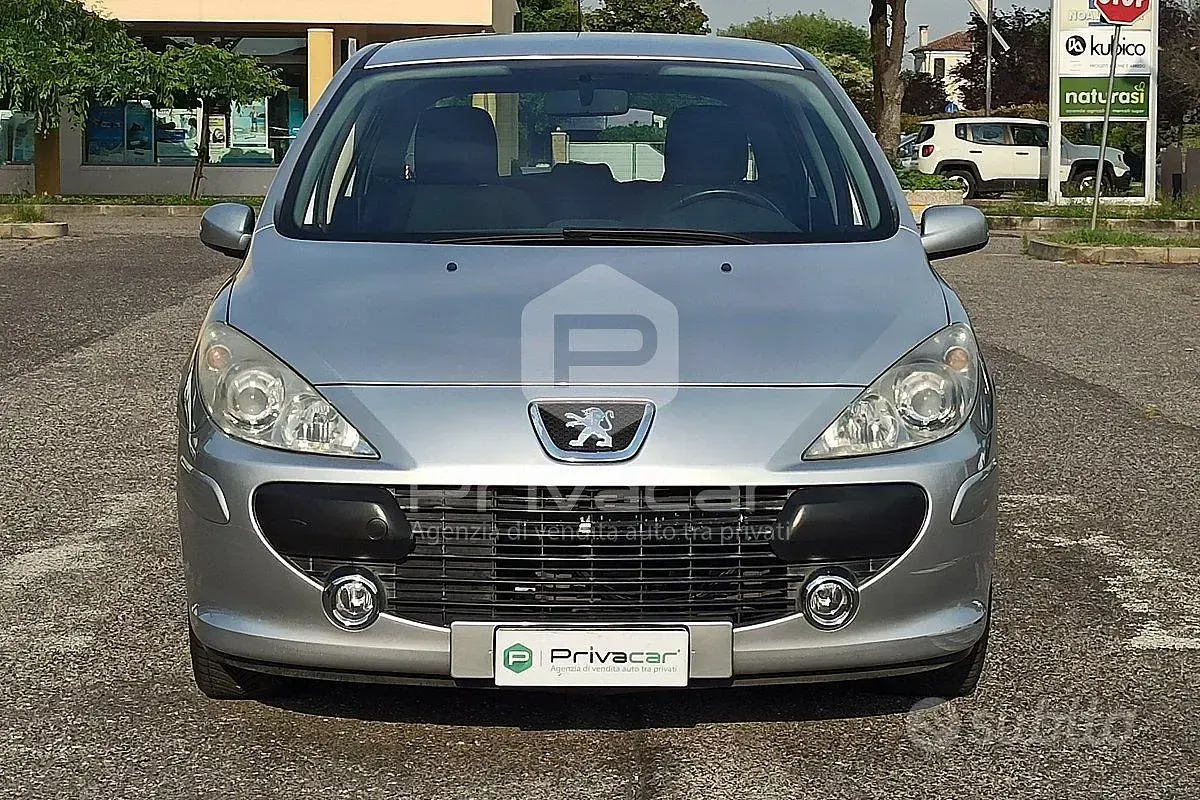 Usata Peugeot 307 109 CV (80 kW) 2006 Grigio Utilitaria