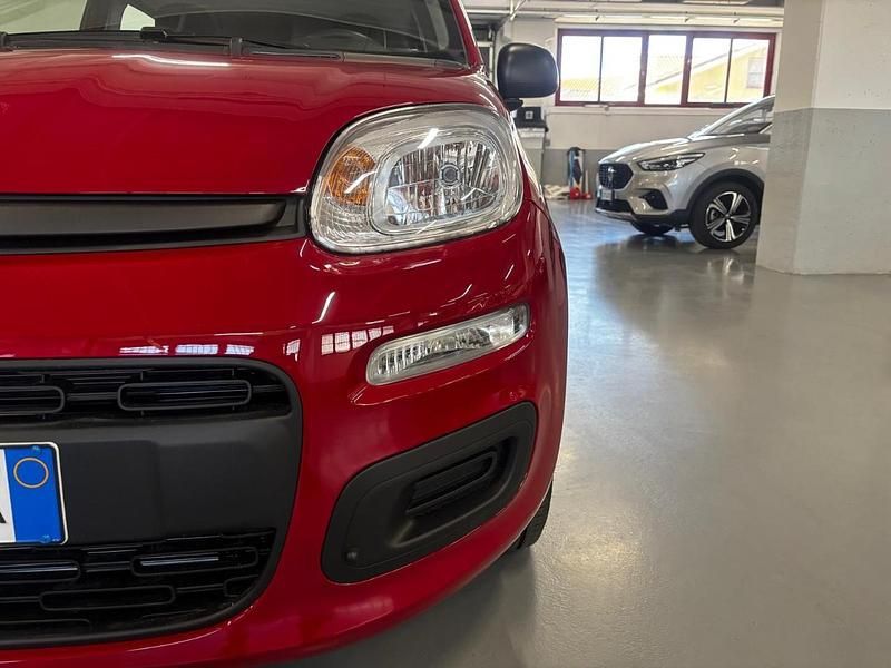 Nuova Fiat Panda 69 CV (50 kW) 2026 Rosso Utilitaria