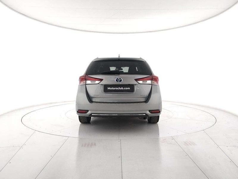 Usata Toyota Auris Touring Sports Style 99 CV (72 kW) 2017 Argento Station wagon
