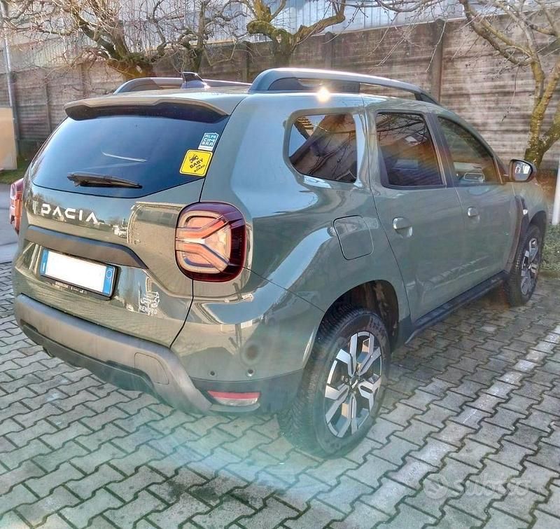 Usata Dacia Duster Journey 101 CV (74 kW) 2023 Verde SUV