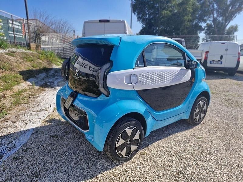 Usata XEV Yoyo 2022 Blu Utilitaria