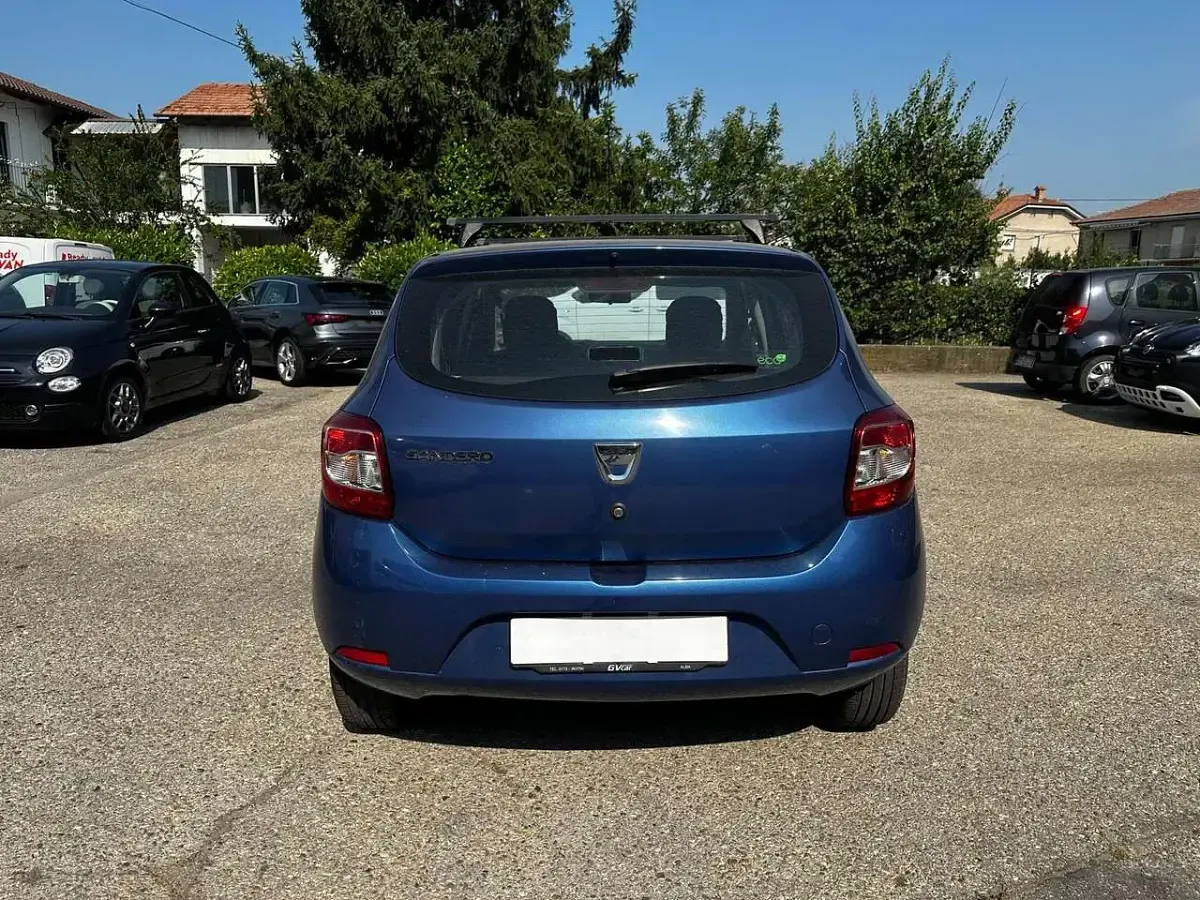 Usata Dacia Sandero Lauréate 90 CV (66 kW) 2014 Blu/azzurro Berlina