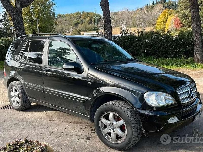 Nero Usata 2003 Mercedes ML400 SUV | 4000 € (Ottimo prezzo) - Immagine 1/4