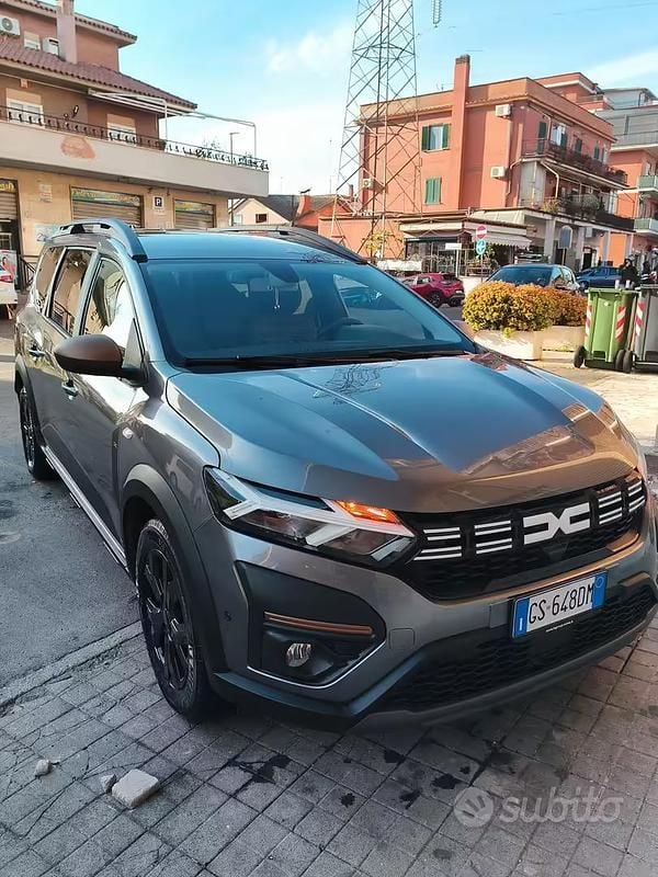 Usata Dacia Jogger Extreme 91 CV (66 kW) 2023 Grigio Monovolume