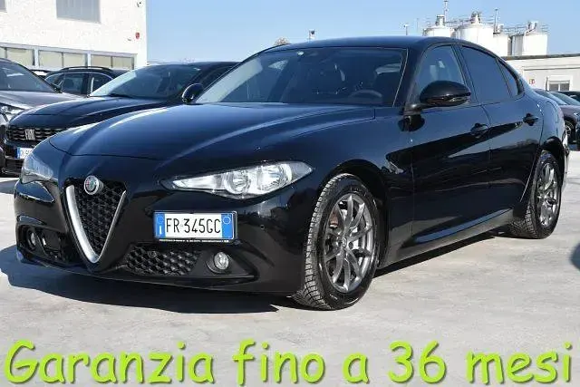 Usata Alfa Romeo Giulia Super 179 CV (131 kW) 2018 Nero Berlina