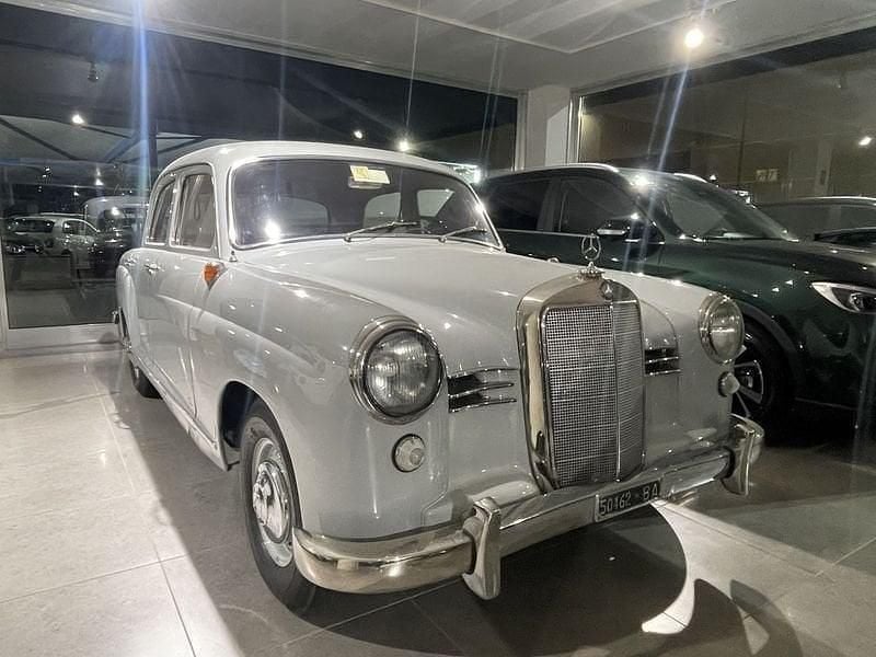 Begagnad Mercedes W115 51 HK (37 kW) 1958 Grå Sedan