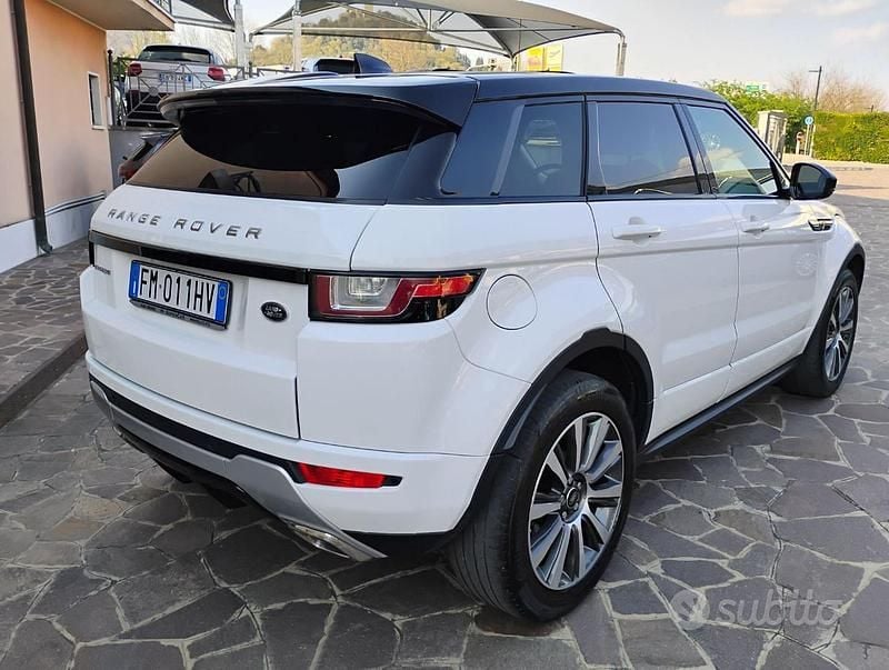 Usata Land Rover Range Rover evoque HSE 150 CV (110 kW) 2018 Bianco SUV