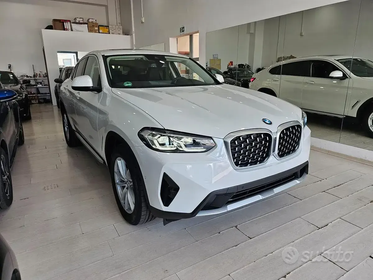 Usata BMW X4 Comfort Edition 190 CV (139 kW) 2023 Bianco SUV