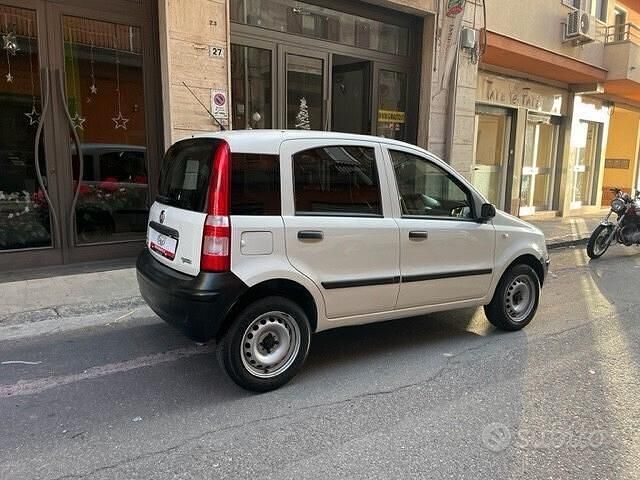 Usata Fiat Panda Dynamic 60 CV (44 kW) 2009 Bianco Utilitaria