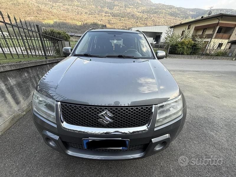 Usata Suzuki Grand Vitara 129 CV (94 kW) 2006 Grigio SUV