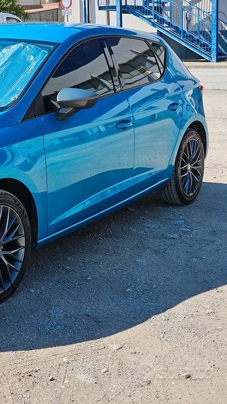 Usata Seat Leon 110 CV (80 kW) 2016 Blu Utilitaria