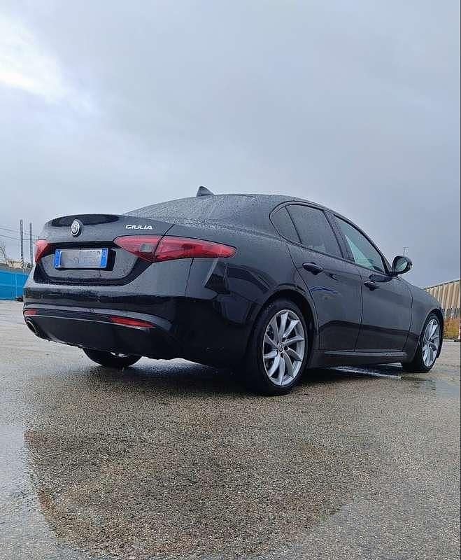 Usata Alfa Romeo Giulia Super 150 CV (110 kW) 2018 Berlina
