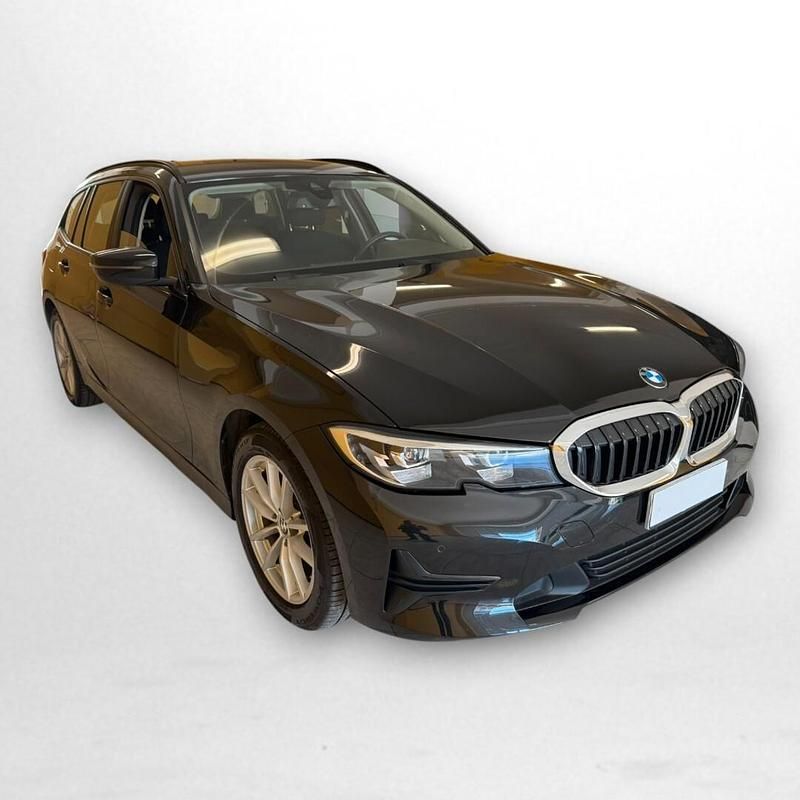 Nero Usata 2022 BMW 318 Advantage Station wagon | 20.500 € (Ottimo prezzo) - Immagine 1/4